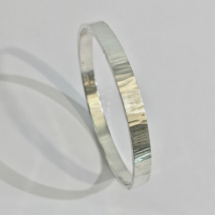 Silver Oval Bark Hammered Bangle : Flat Medium-Strip Wire