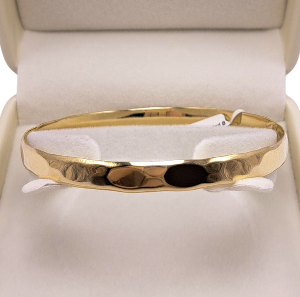 9ct Wide Faceted Bangle