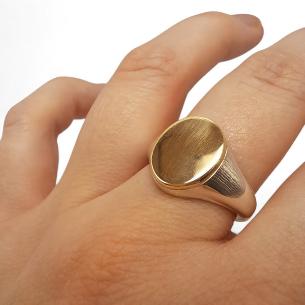 9ct Polished Gold Top Signet Ring