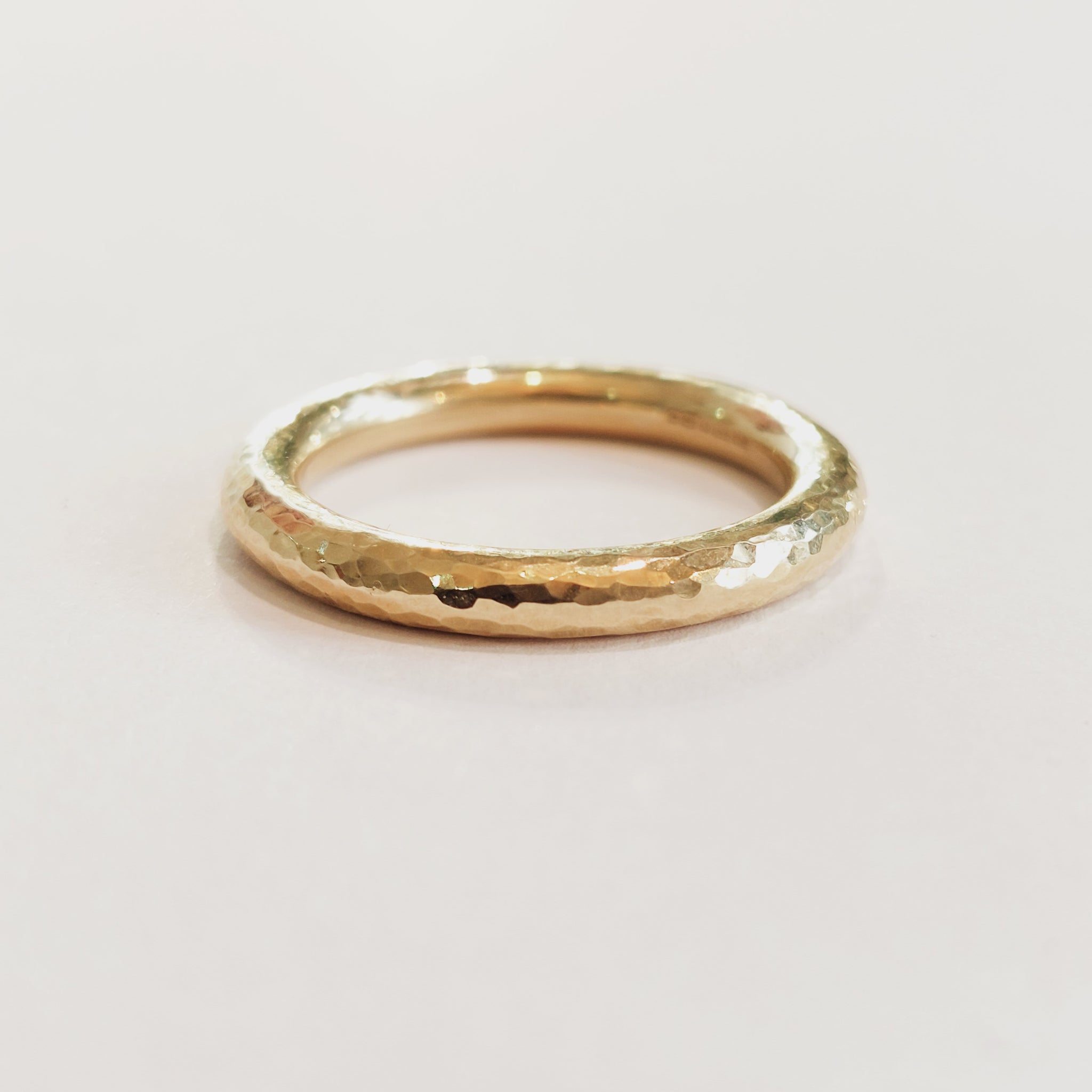 9ct Gold 3mm Hammered Halo Ring