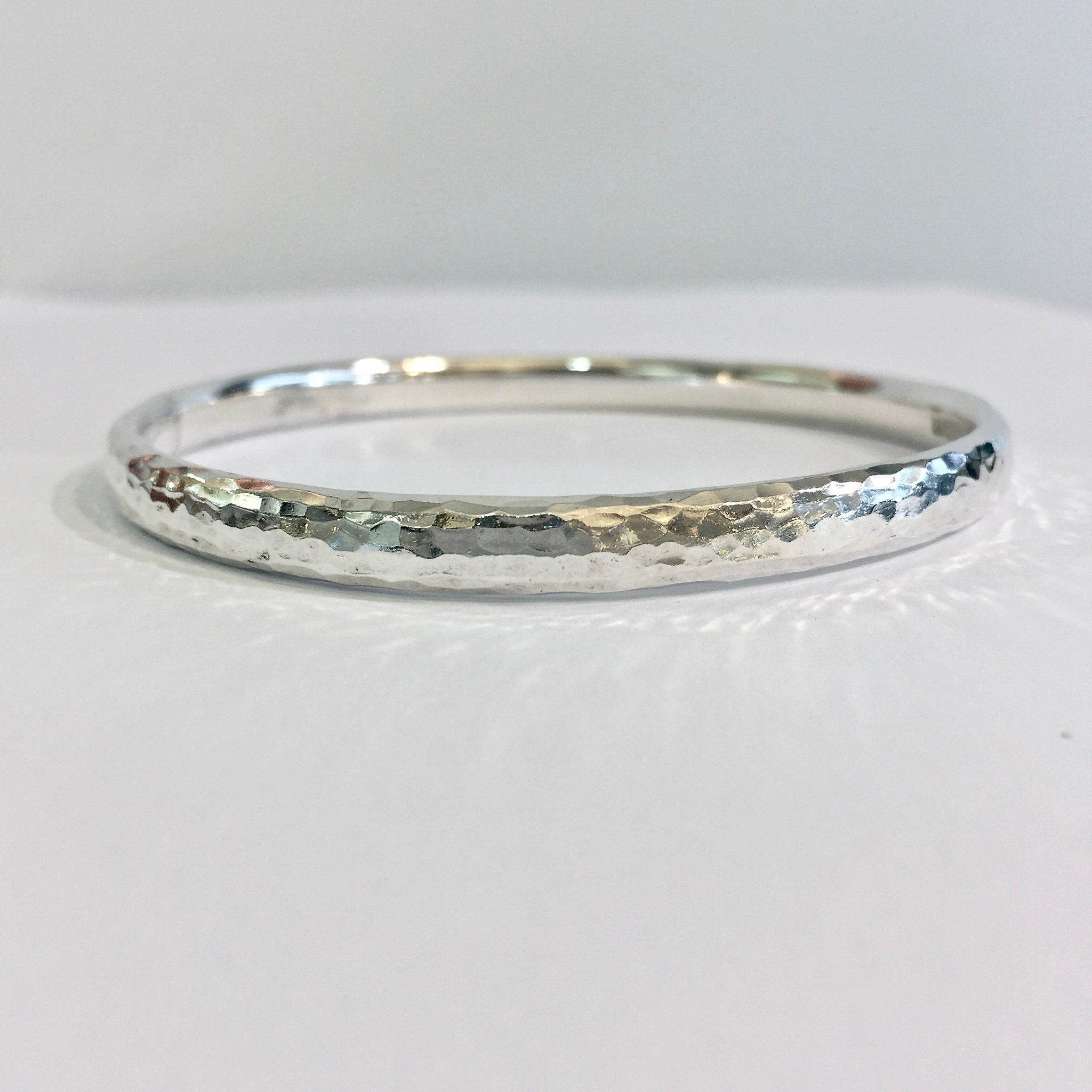 Silver Round Hammered Bangle - 7mm Medium Oval-Wire